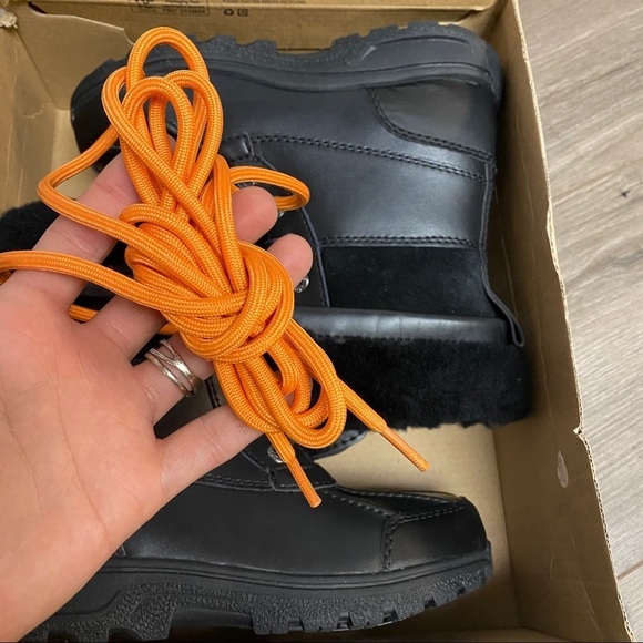 UGG | Kids Butte II CWR Snow Boots Black Size 13 - Picture 7 of 9
